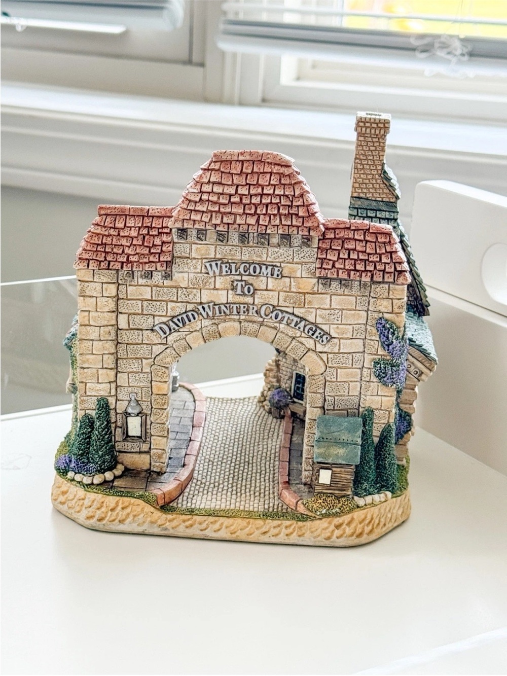 David Winter Cottage DAVID'S GATE NUMBERED LIMITED EDITION